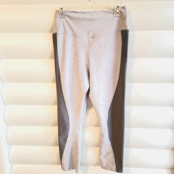 Nike One Legend Dri-Fit Leggings - Picture 5 of 5